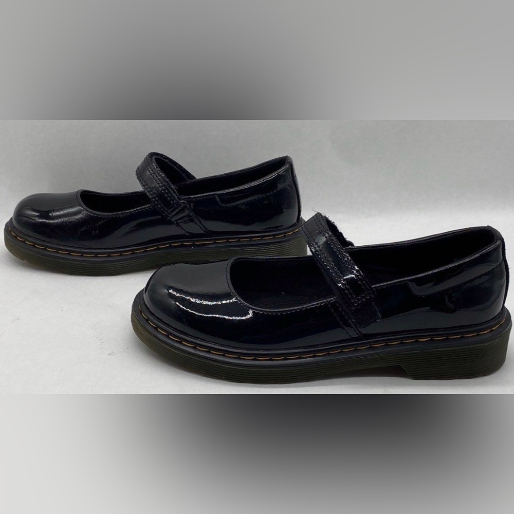 ******Sold***** Dr. Martens JUNIOR MACCY PATENT LEATHER MARY JANE SHOES